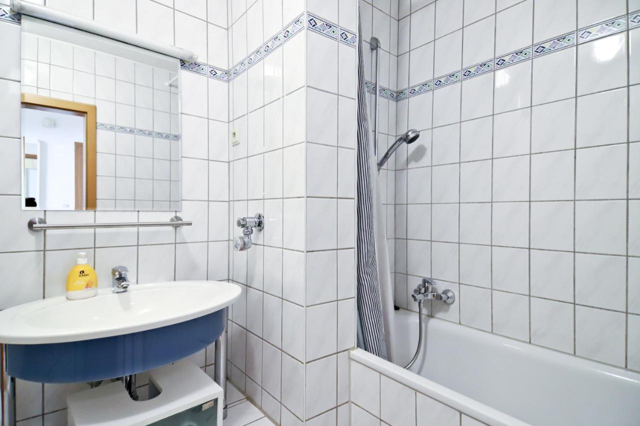 Top Ferienwohnung Veltins Arena เกลเซนเคียร์เคน ภายนอก รูปภาพ