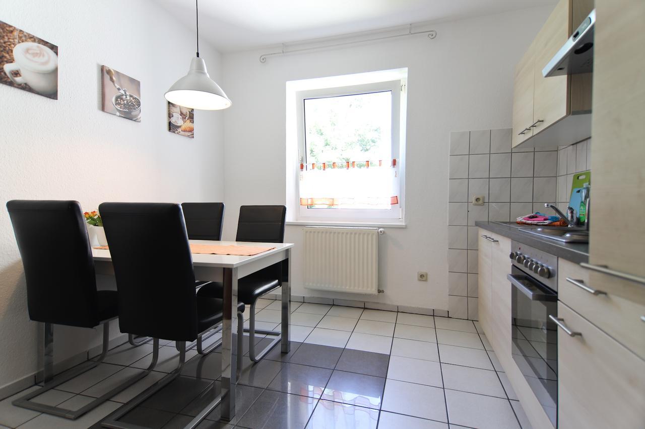 Top Ferienwohnung Veltins Arena เกลเซนเคียร์เคน ภายนอก รูปภาพ